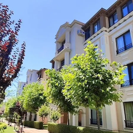 Apartment Life Private