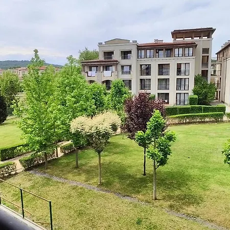 Apartment Life Private *
