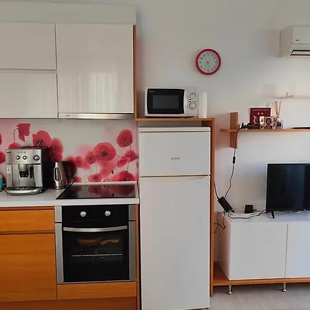 Apartment Life Private *