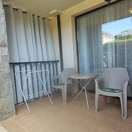 Apartment Life Private