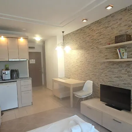 Life Private Apartment