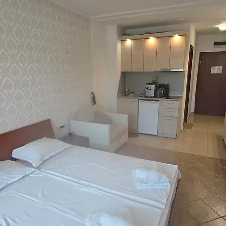 Apartment Life Private *