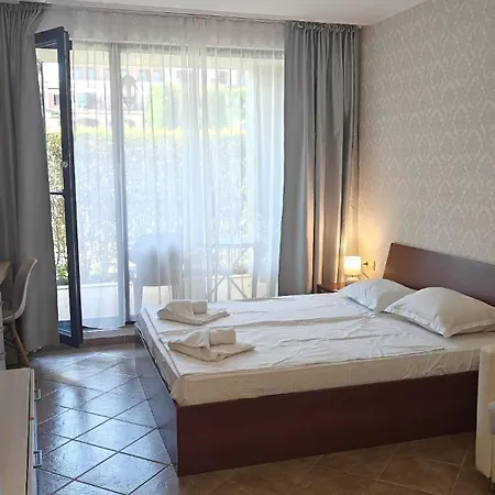 Apartment Life Private *
